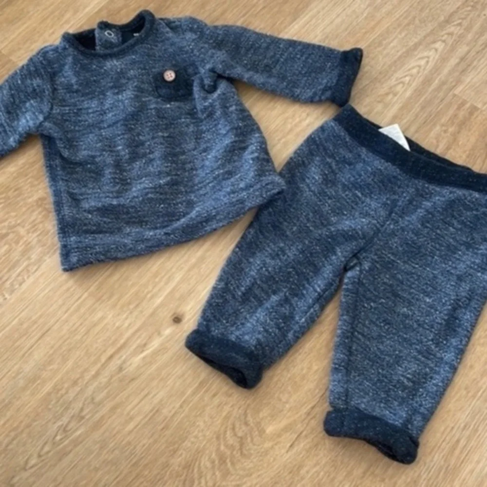 Carters Set